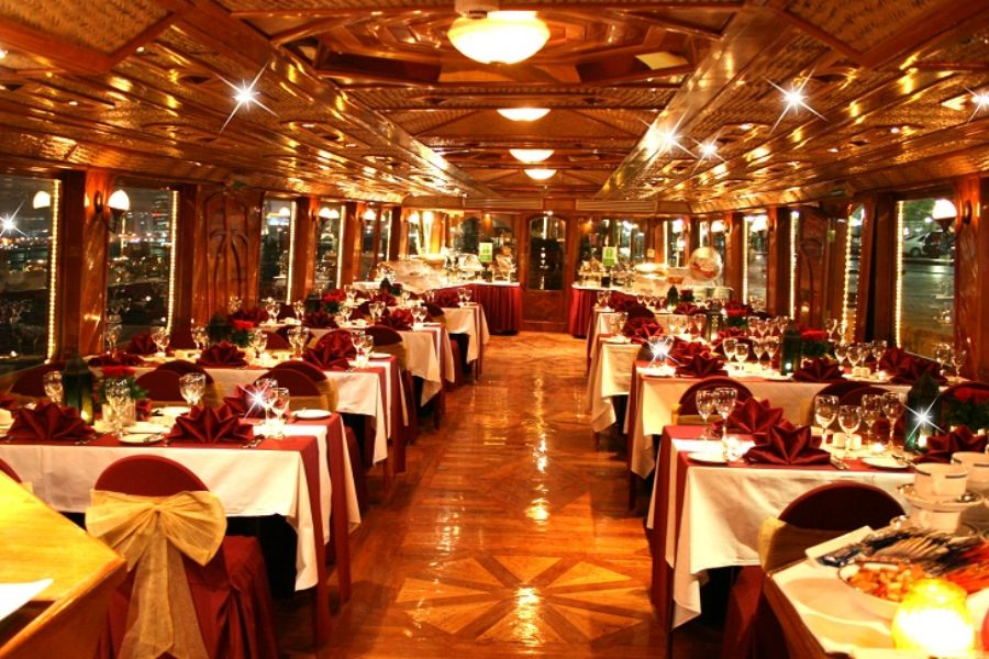 Dhow Cruise Marina floating restaurants