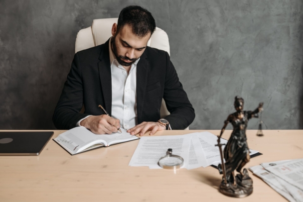 Protecting Your Rights: The Importance of Hiring a Slip and Fall Accident Lawyer 12 Slip and Fall Accident Lawyer